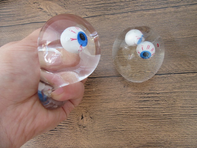 sticky eyeball toy